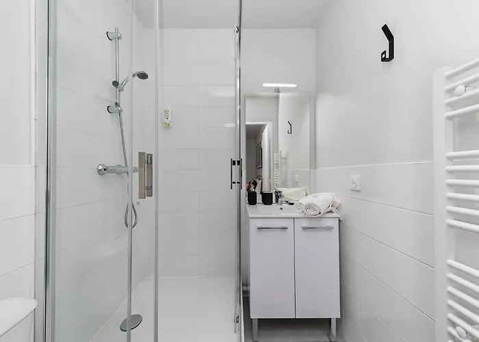 Student Factory Champ De Mars *