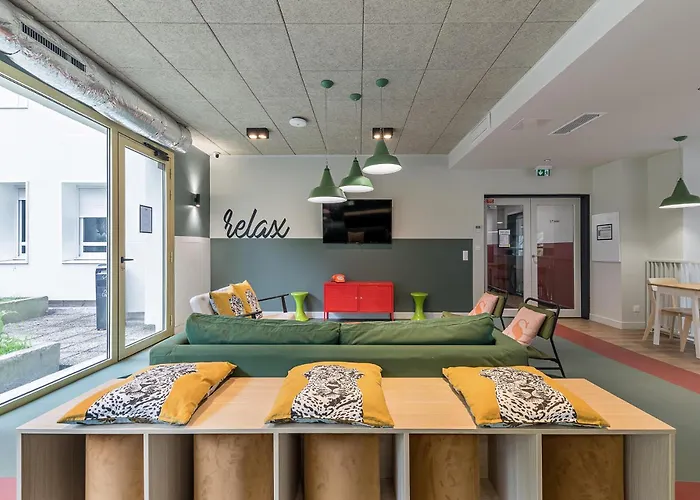 Apartment Student Factory Champ De Mars